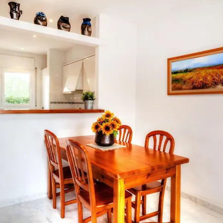 Holiday Trebol Rosado By Interhome