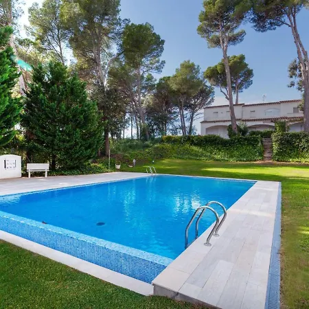 Holiday Trebol Rosado By Interhome Pals